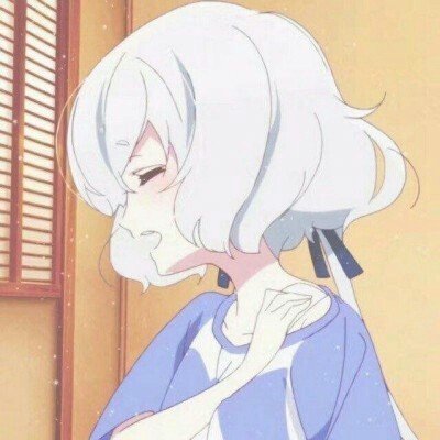 美女COS《巫师3》叶奈法惊艳绝伦 白嫩香肩紫眸勾人