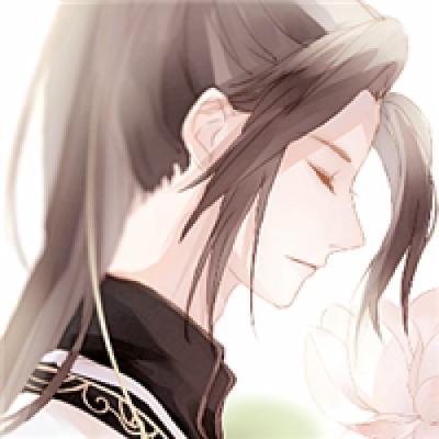 北影节主持人裙子 吸雨变色